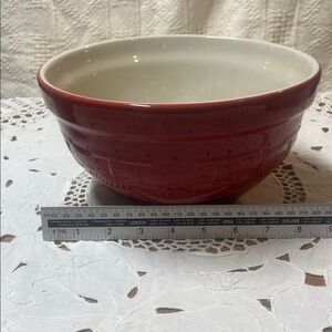Medium Longaberger Mixing Bowl in tomato red 9 inch diameter